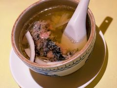原盅椰子炖竹丝鸡汤-惠食佳(滨江大公馆店)
