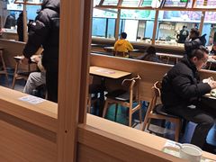 大堂-老乡鸡(上海品尊国际中心店)