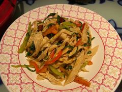 沙葱拌腐竹-撒拉花儿·新疆菜·清真(太阳宫店)