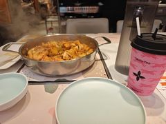 -黄记煌三汁焖锅(新佳丽江汉路店)