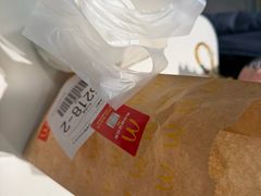 -麦当劳(上海虹桥站30B检票口楼上)