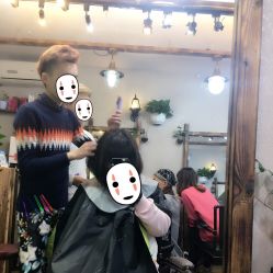 -木子造型S A L O N烫染·造型·理发