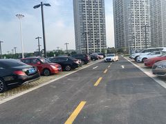 -融创茂-停车场