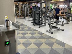 -立峰超越健身中心(先天下店)