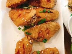 -Chom Cafe and Restaurant