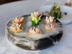 香薰荷花酥-1921餐厅.精选.浙味(一线西湖湖景店)