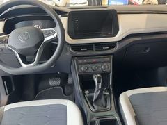 -上海冠松上汽大众4S店