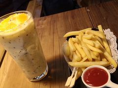 炸薯条-魔方城市书房(中街益田店)