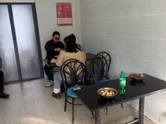 大堂-薛记襄阳香辣牛肉面(平安路店)