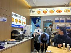 -李与白包子铺(桐梓林店)