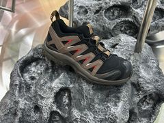 -SALOMON萨洛蒙(长沙国金街店)