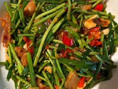 藜蒿炒腊肉-回家吃饭·地道南昌菜(建德观总店)