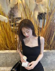 -AYO SALON