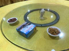 餐具摆设-骑龙海鲜酒家