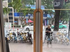 -喜茶(滨江宏岸店)