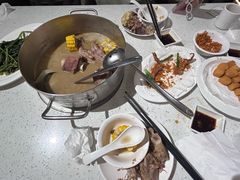 -肥仔文澳门猪骨煲(南京西路店)