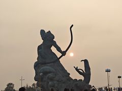 -巴陵广场