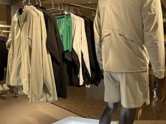 -迪桑特DESCENTE(青岛山东路万象城店)