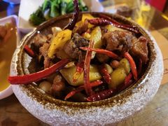 头牌干椒鸡-隔壁老王·家常云南菜(花巷店)