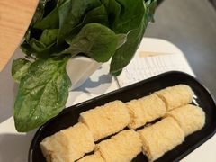 -左庭右院鲜牛肉火锅(金山万达店)