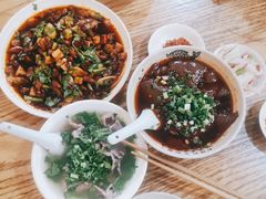 -杨三娘跷脚牛肉(羊子山西路店)