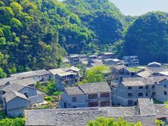 -高荡千年布依古寨旅游景区