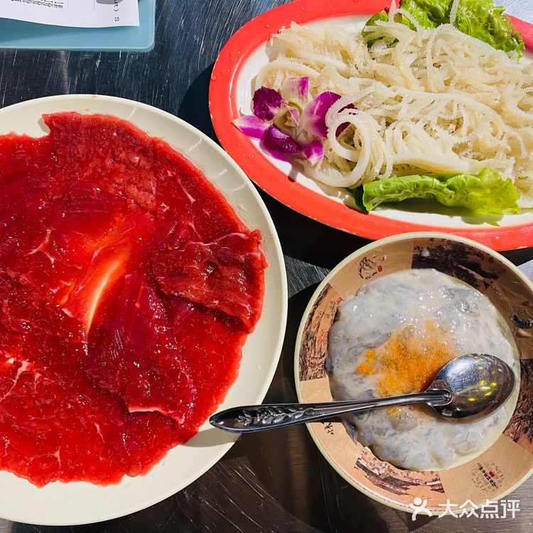 龙华江湖酒馆风重庆老火锅