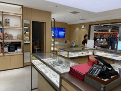 -吴良材眼镜(美罗城店)