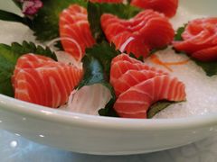 三文鱼刺身-亢龙太子酒轩·花园店