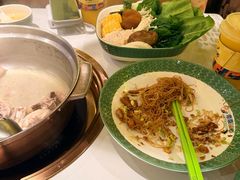 -润园四季椰子鸡火锅(卓越INTOWN店)