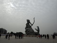 -巴陵广场