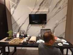 -忆江南·临江鱼馆