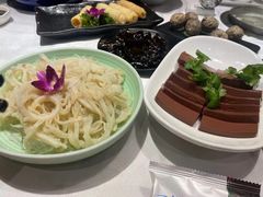 -泓炙颐凤鲜海鲜火锅料理(桐乡店)