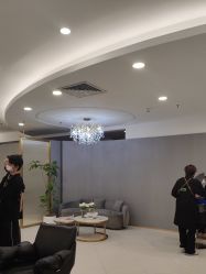 -八佰伴8008星级形象店