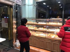 面包甜点陈列柜-新侨三宝乐面包店(崇文门店)