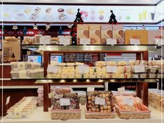 面包甜点陈列柜-红宝石·鲜奶小方·海派西点房(南丹店)