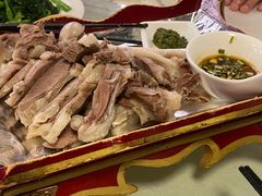 手抓羊肉-那达慕蒙古风味酒楼