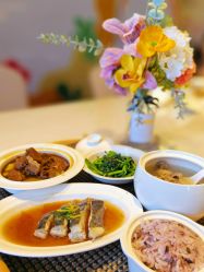 -臻康乃馨月子中心(集美店)
