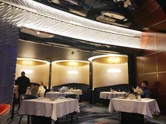 -迪拜帆船酒店海底餐厅