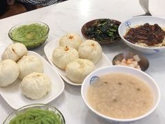 -李与白包子铺(桐梓林店)