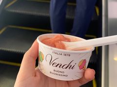 -Venchi (Chocolate & Gelato)