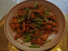 -阿瓦山寨·湘菜现炒·剁椒鱼头王(咸阳总店)