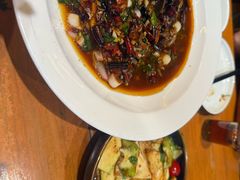 -老滇山寨•云南特色菜•地方菜•民族风情歌舞表演(金碧店)