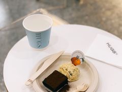 -HUGS coffee(东区店)
