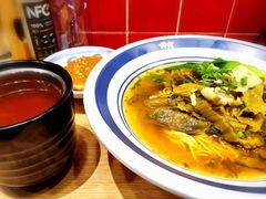 -霸蛮湖南菜·牛肉粉(荣京西街店)