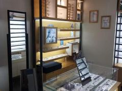 -LOGO眼镜·蔡司品牌折扣店(龙华清湖店)