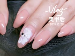 -沫儿·美甲美睫·半永久·皮肤管理