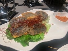 -伴山牛贵州黄牛肉火锅·苗疆非遗艺术餐厅(上海首店)