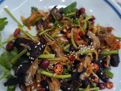-明本湛江鸡•海鲜小厨(陈家祠店)