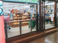 -全家便利店(莲花池东路店)